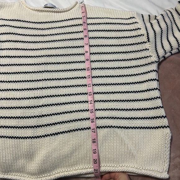 Zara Boxy Roll Neck Oversized Striped Cream and Navy Cotton Knit Sweater - Picture 9 of 10